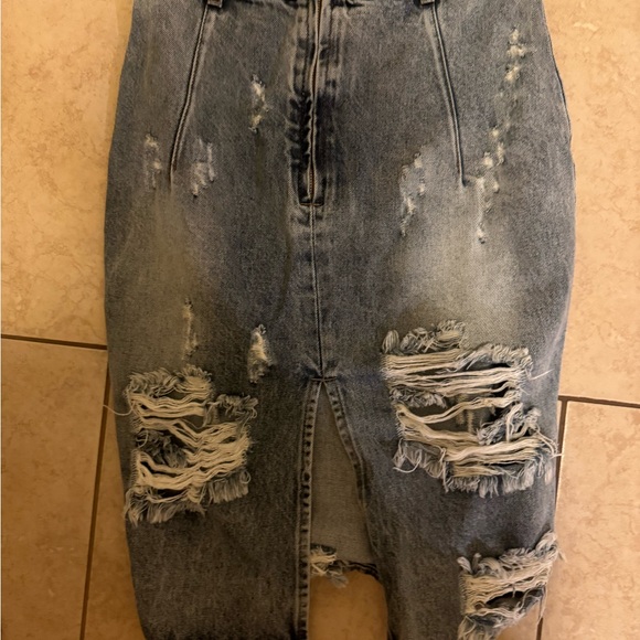 One Teaspoon denim skirt size 27 - Picture 3 of 3